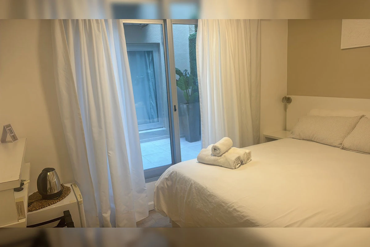 20 hotel habitacion pequeña punta del este uruguay (1)